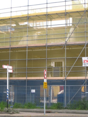 Ingepakt tegen vallende rotsen?